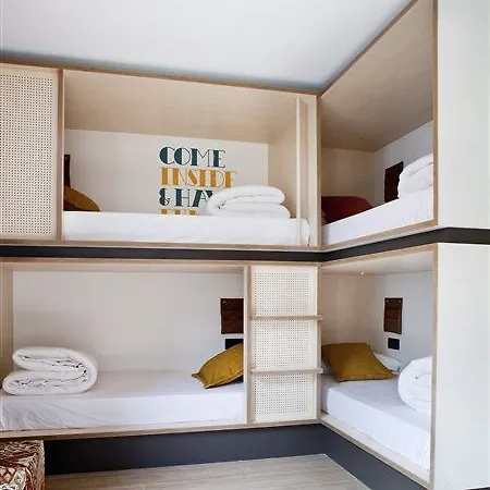 Toc Hostel *